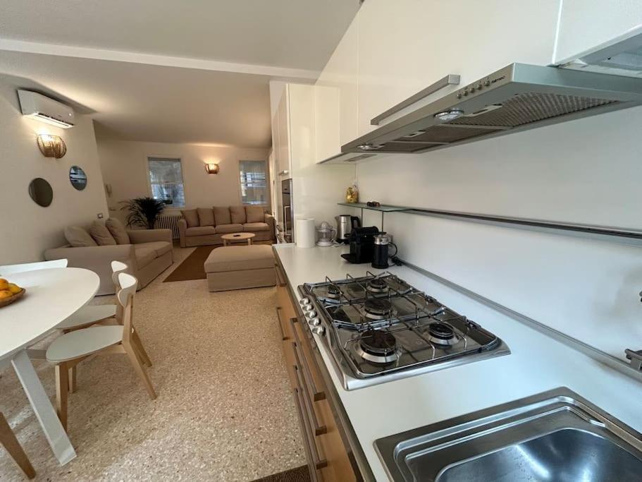 Maddalena'S House Apartment เวนิส ภายนอก รูปภาพ